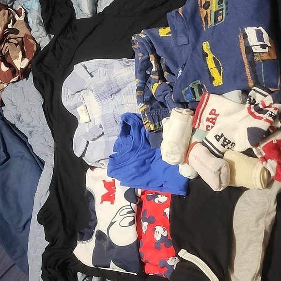 Boys 2t lot of clothes - Picture 1 of 5